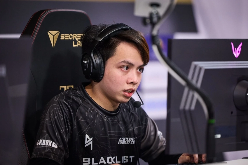 Керри OG по Dota 2 назвал честью игру за тег, а тренер объяснил победу над Tundra